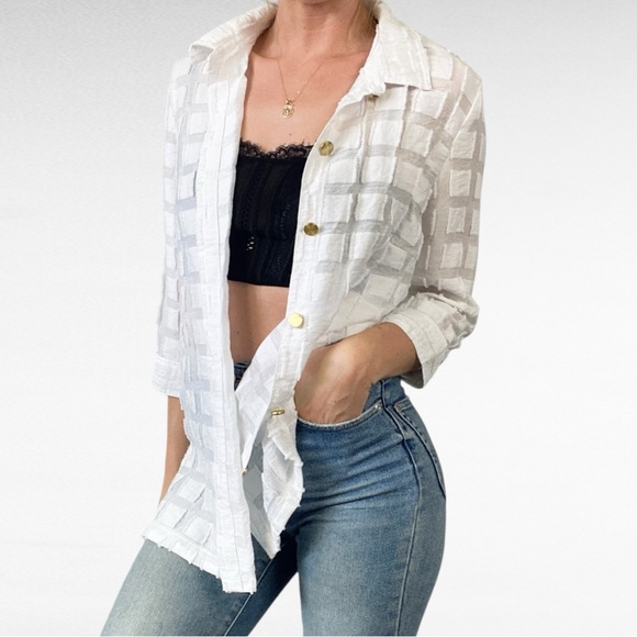 Chico’s | Travelers Collection Clipped White Geometric Grid Button Down Shirt - Picture 3 of 8